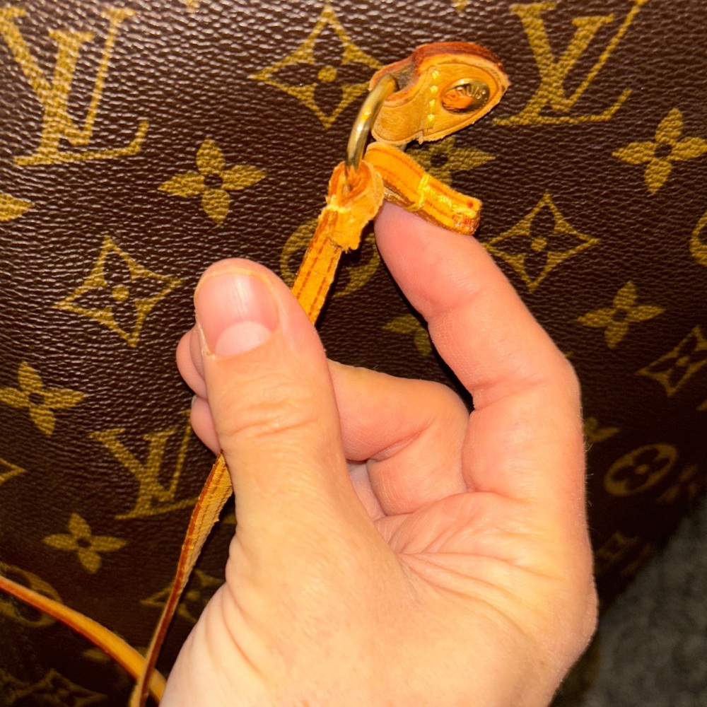 Louis Vuitton Neverfull GM Tote Bag - Picture 9 of 14